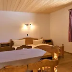 Stoll's Sporthotel Hotell 3*